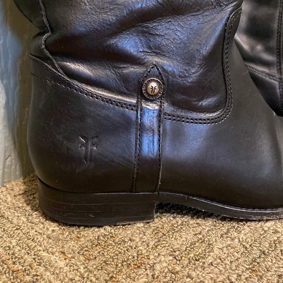 Frye black leather zip up boots - size 7 women’s - Picture 3 of 10